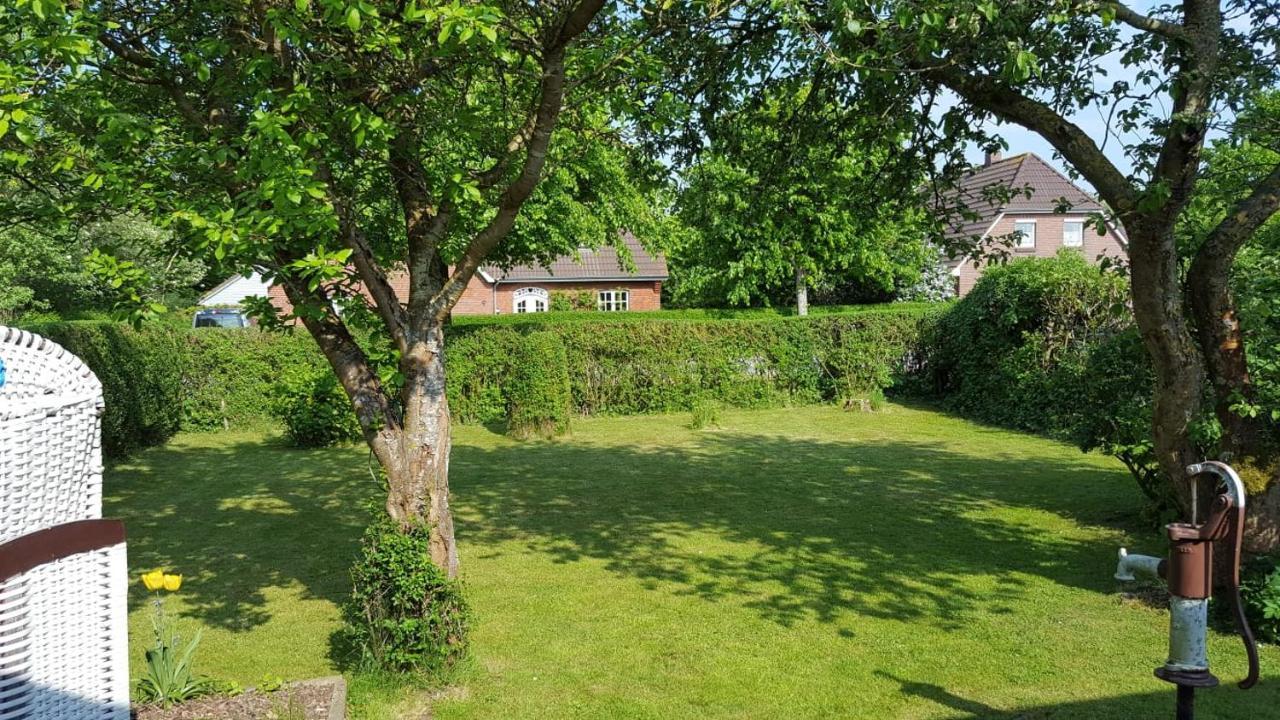 Ninas Ferienwohnung Dagebull Bagian luar foto